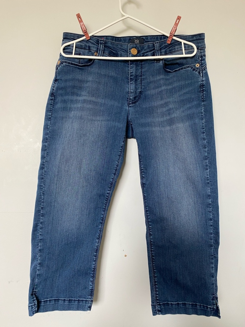 RAFFAELO ROSSI capris, denim. European size 42.( equals US size 12)
